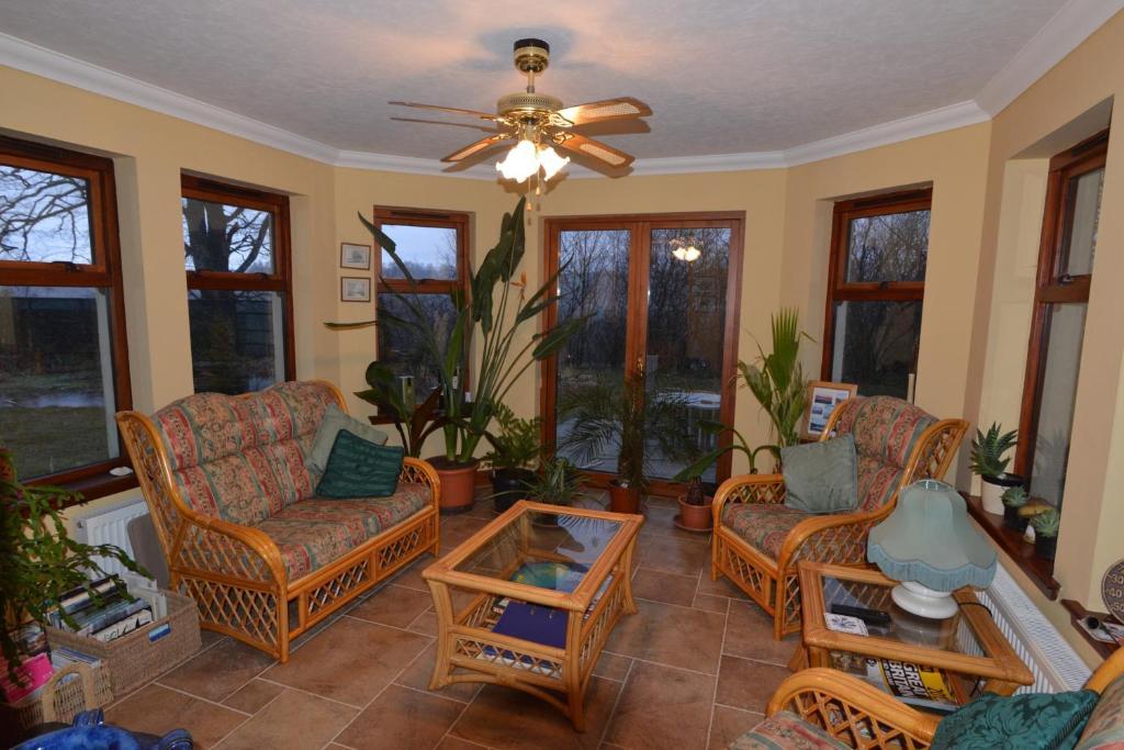 Home Farm Bed And Breakfast Muir of Ord Extérieur photo